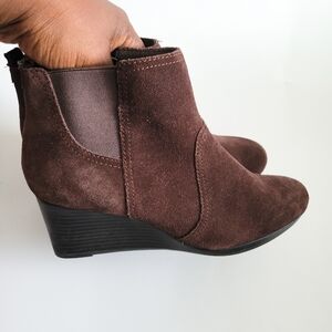 Clarks brown wedged booties